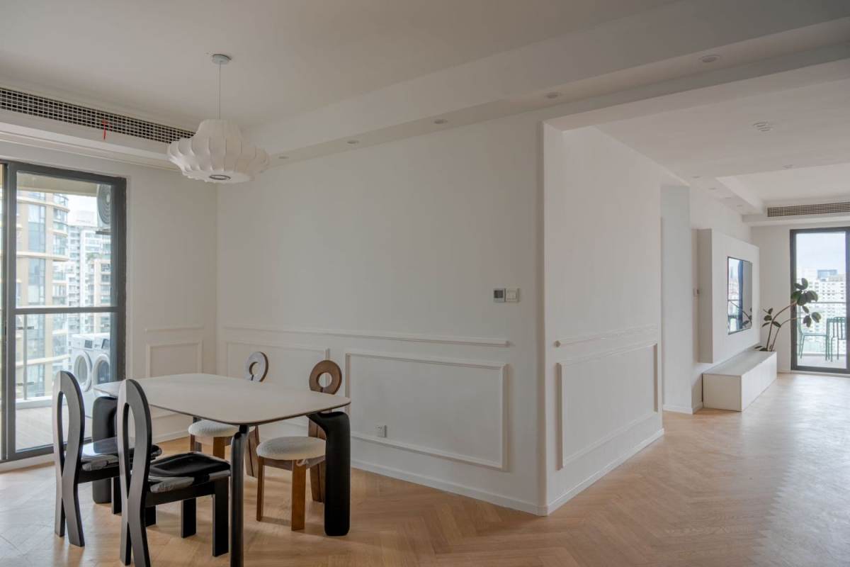 Housing image — Dining Area