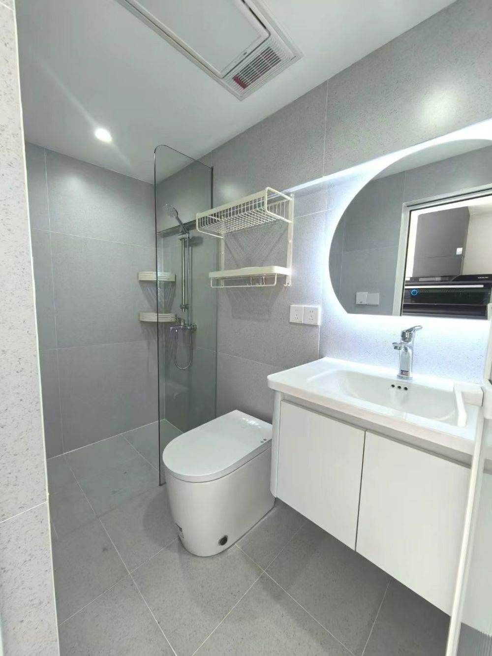 Housing image — Bathroom
