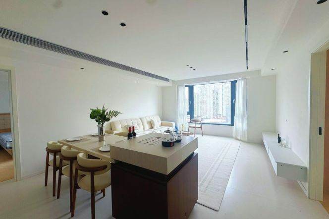High-Floor 3BR Apartment in Old Xuhui (L9/L12)