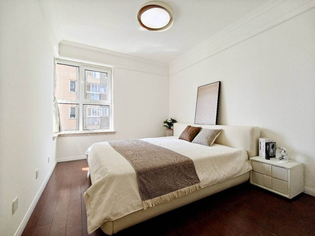 Housing image — Bedroom