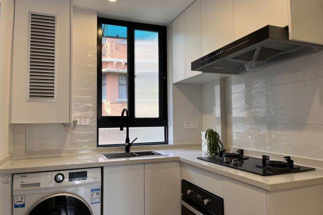 1BR Apartment in Old Xuhui (L2/L7/L14)