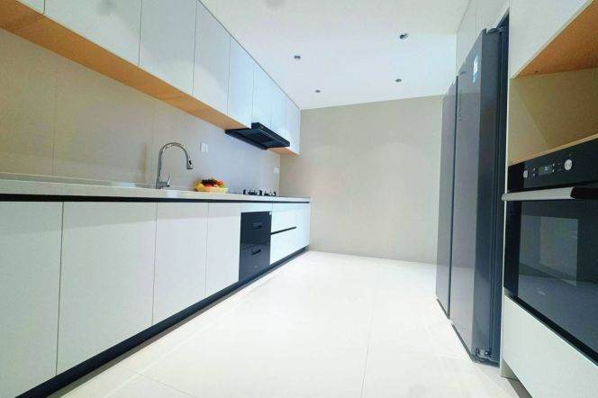 High-Floor 3BR Apartment in Old Xuhui (L9/L12)