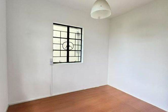 High-Ceiling 2BR Lane House in Old Xuhui with Green View (L1/L7)