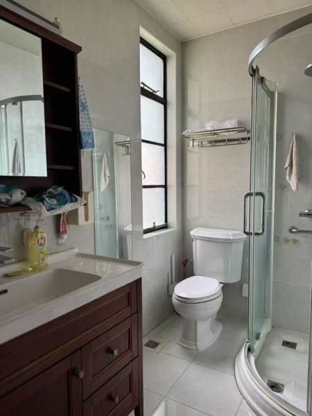Housing image — Bathroom
