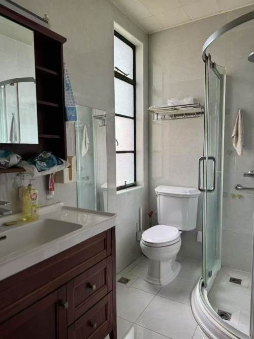 Housing image — Bathroom