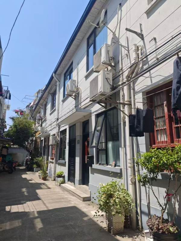 Housing image — Building Exterior