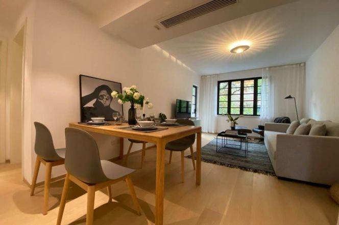 2BR Apartment in Old Xuhui (L1/L10)