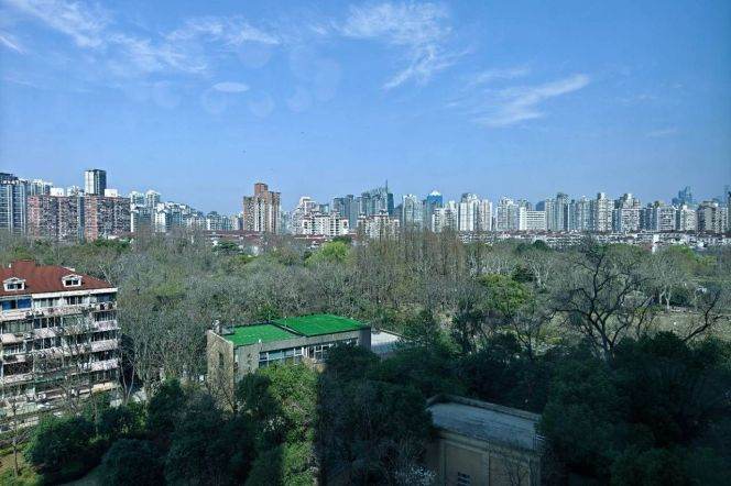 4BR Apartment near Zhongshan Park (L2/L3/L4)