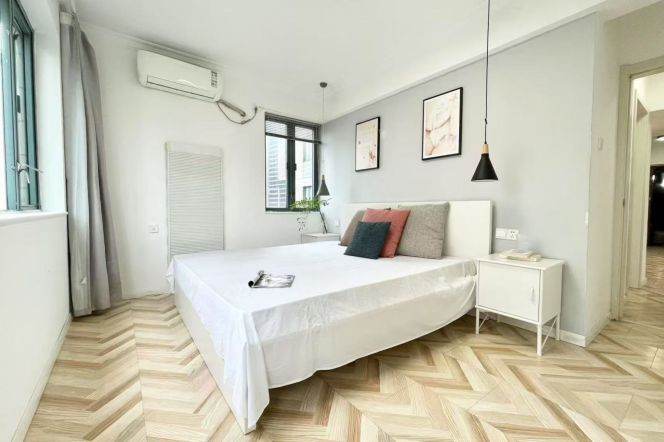 2BR Apartment in Old Xuhui (L2/L11)