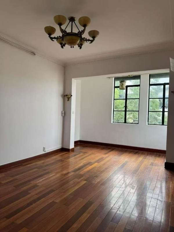 Housing image — Living Room