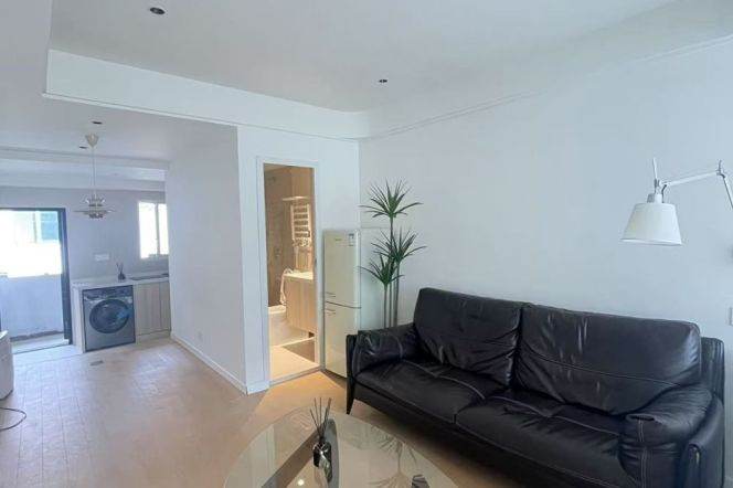 1BR Apartment in Jing'an
