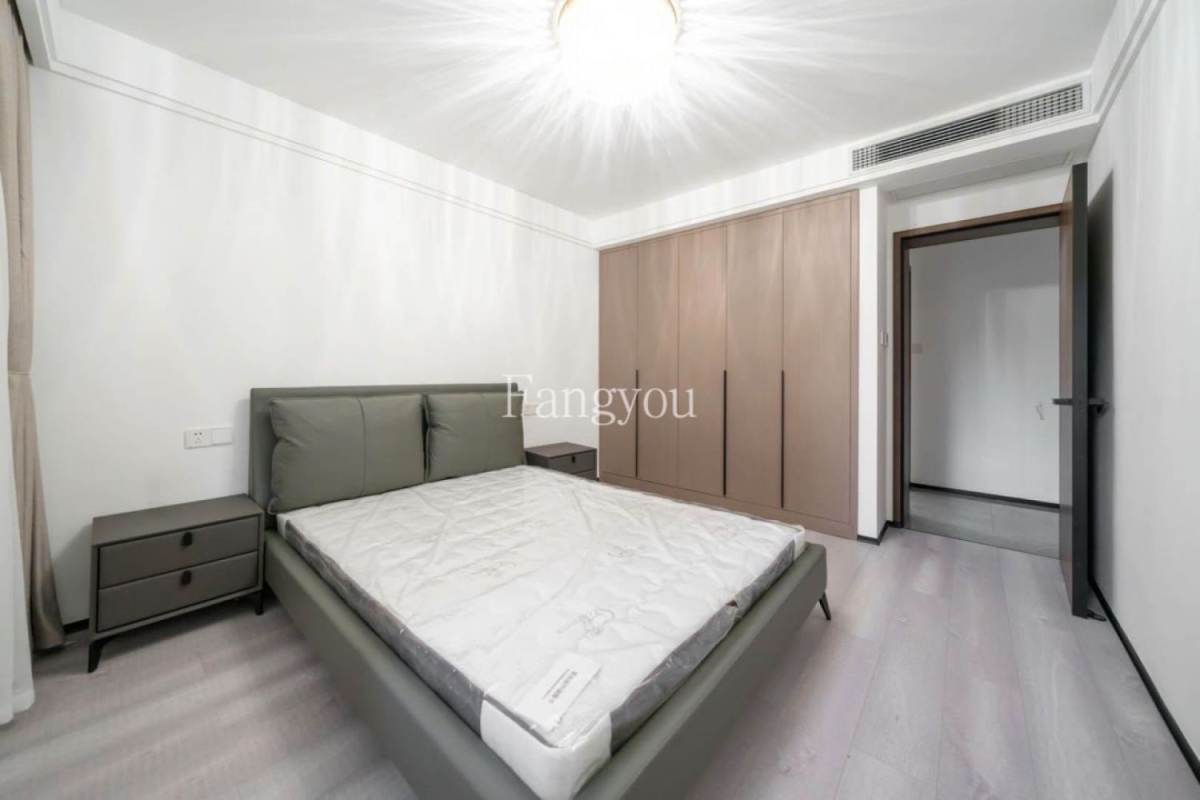 Housing image — Bedroom
