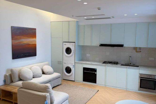 1BR Heritage Apartment near Nanjing Xi Lu with Terrace (L2/L12/L13)