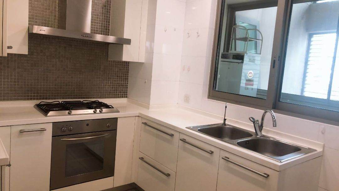 Housing image — Kitchen