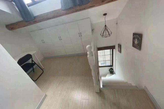Historic High-Ceiling 1BR Lane House near Xintiandi (L1/L13/L14)
