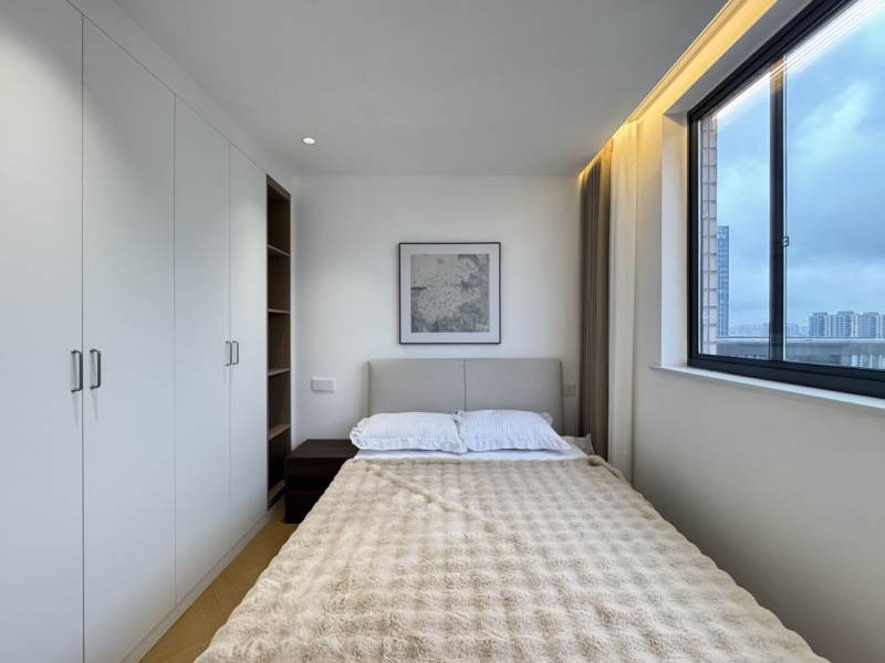 Housing image — Bedroom