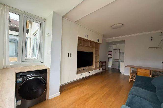 1BR Apartment in Xujiahui (L10/L11)