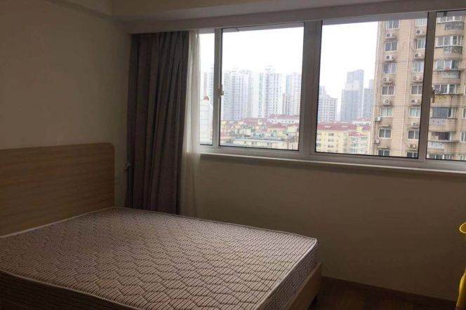1BR Serviced Apartment near North Zhongshan Rd Metro with Private Garden (L1)