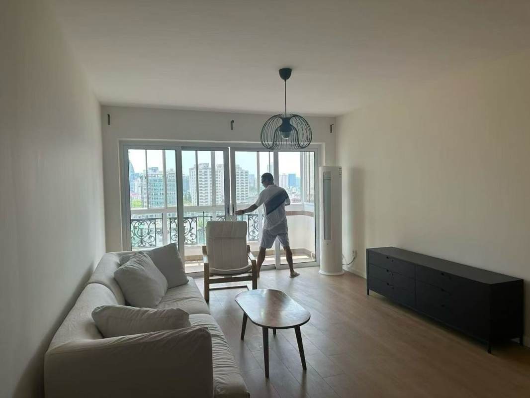 Housing image — Living Room