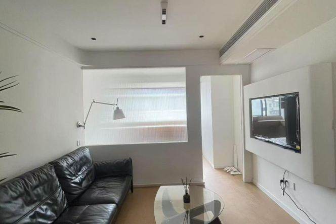 1BR Apartment in Jing'an