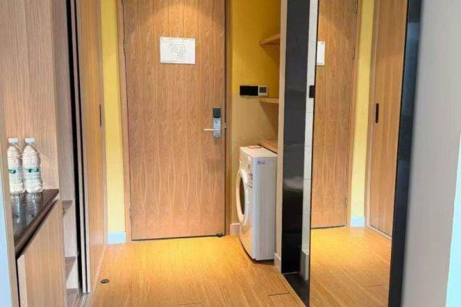 1BR Serviced Apartment near Huangxing Park Metro (L8)