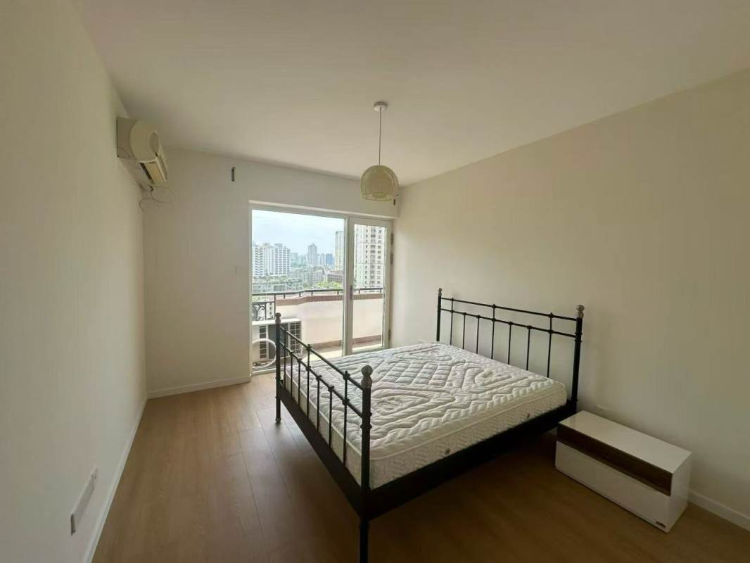 Housing image — Bedroom