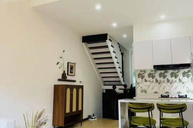 2BR Lane House near South Shaanxi Rd Metro