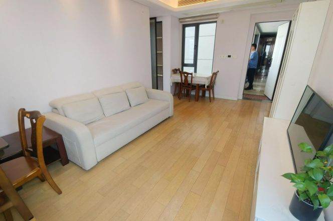 High-Floor 1BR Apartment near Oriental Sports Center Metro (L6/L8/L11)