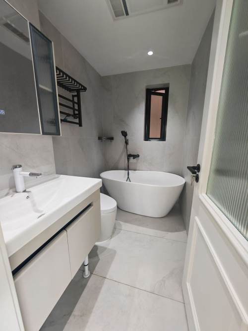 Housing image — Bathroom