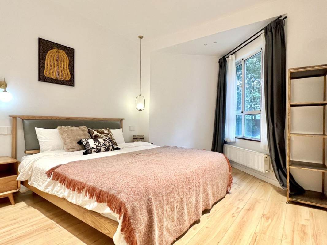 Housing image — Bedroom