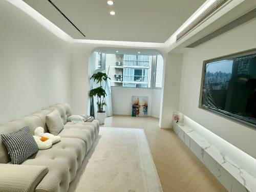 Housing image — Living Room