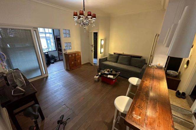 2BR Heritage Apartment near South Shaanxi Rd Metro with Terrace (L1/L10/L12/L13)