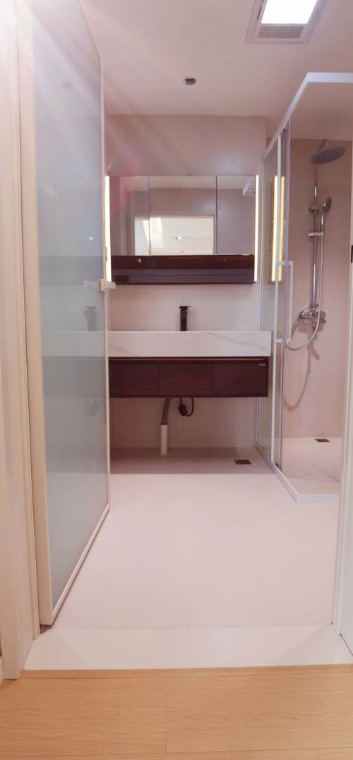 Housing image — Bathroom