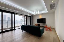 Spacious 2BR Apartment in Lujiazui with River View (L4/L14)