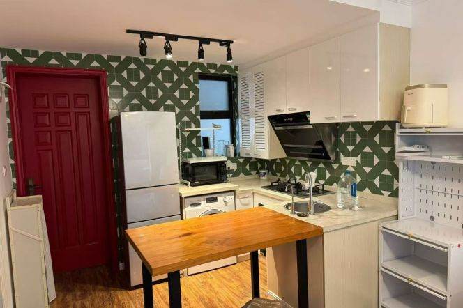 1BR Apartment in Old Xuhui (L1/L10)