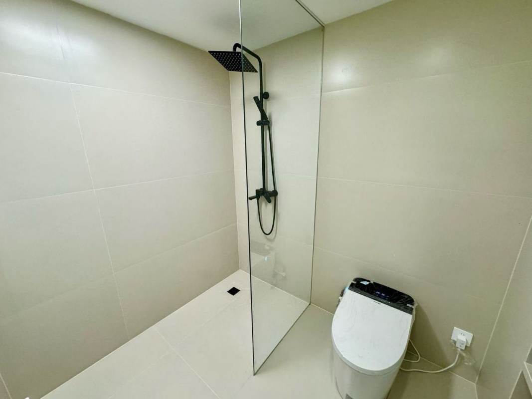 Housing image — Bathroom
