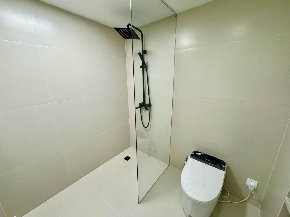 Housing image — Bathroom