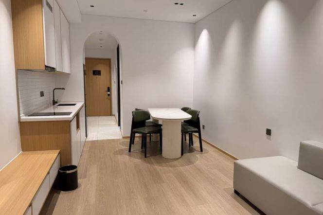 1BR Serviced Apartment near Xinjiangwancheng Metro