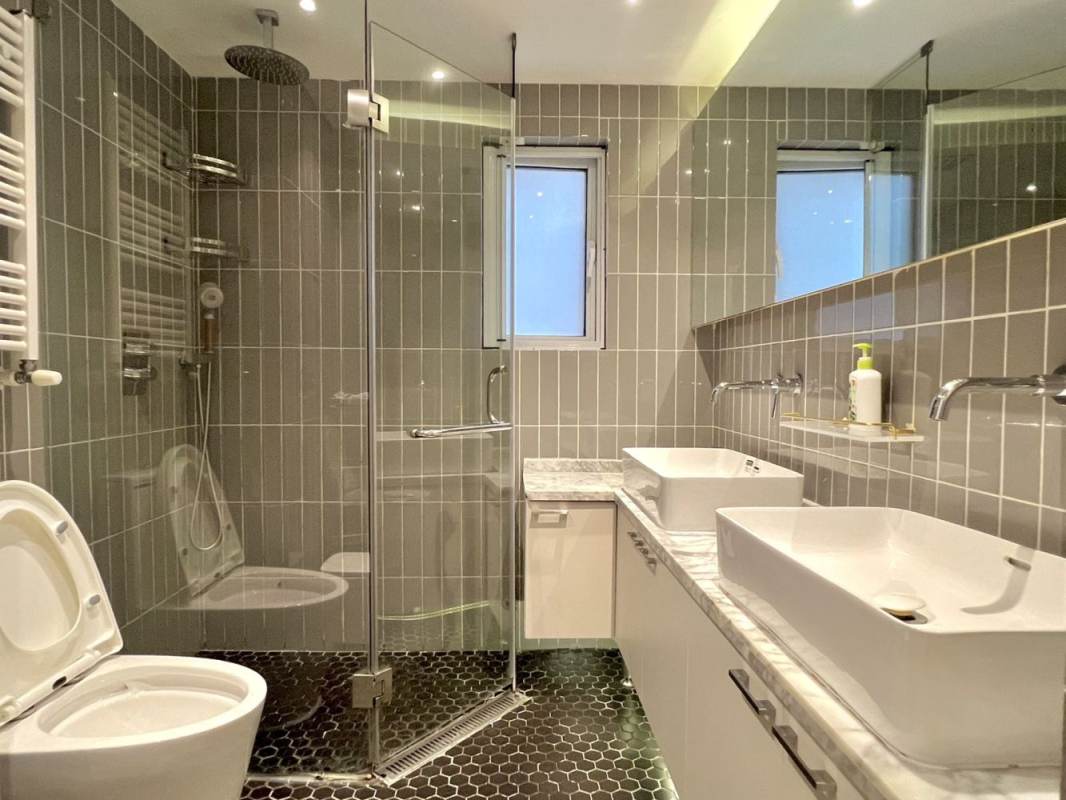 Housing image — Bathroom