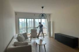 High-Floor 3BR Apartment near Jiaotong University Metro with Floor-to-Ceiling Windows (L10/L11)