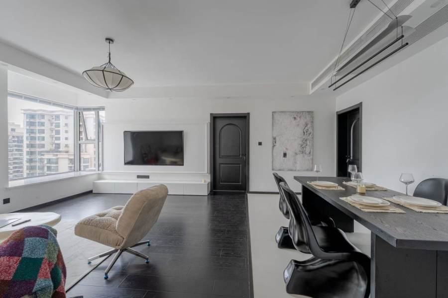 Housing image — Living Room