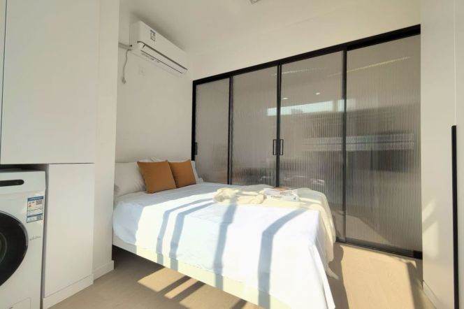 1BR Apartment near Zhongshan Park (L2/L11)