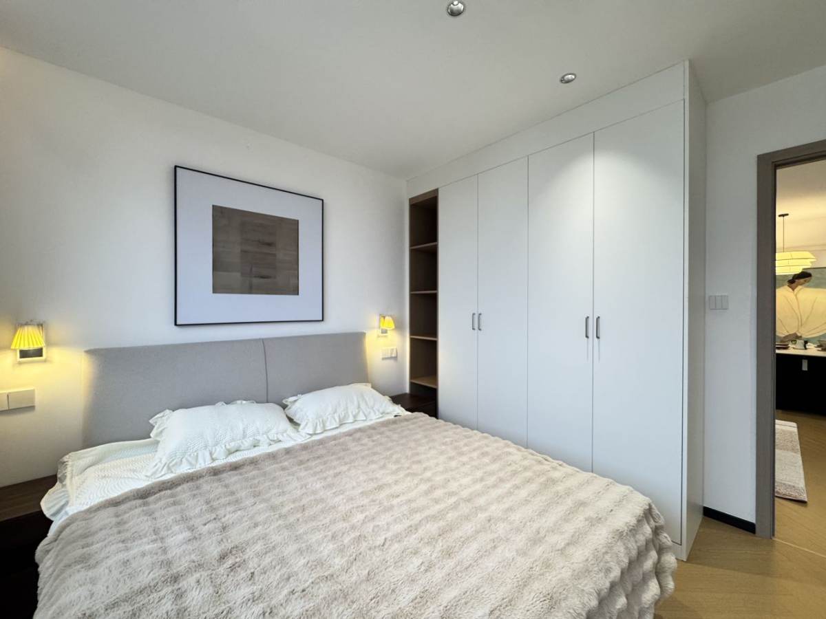 Housing image — Bedroom