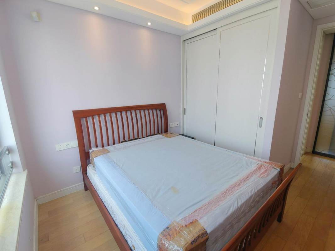 Housing image — Bedroom