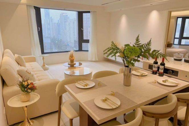 3BR Apartment near SML Center with Floor-to-Ceiling Windows (L9/L12)