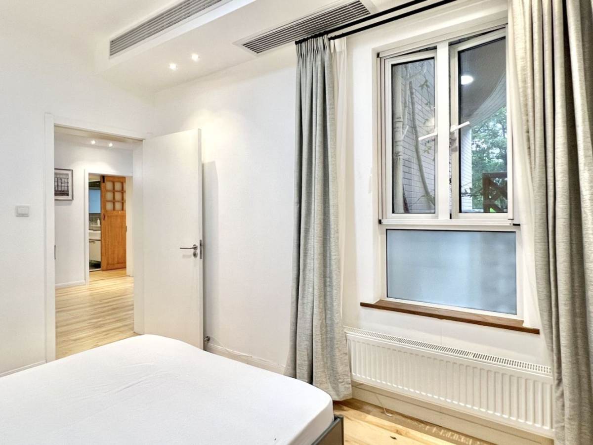 Housing image — Bedroom