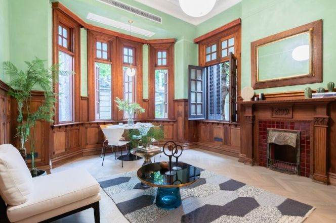 1BR Apartment near Plaza 66 (L2/L12/L13)
