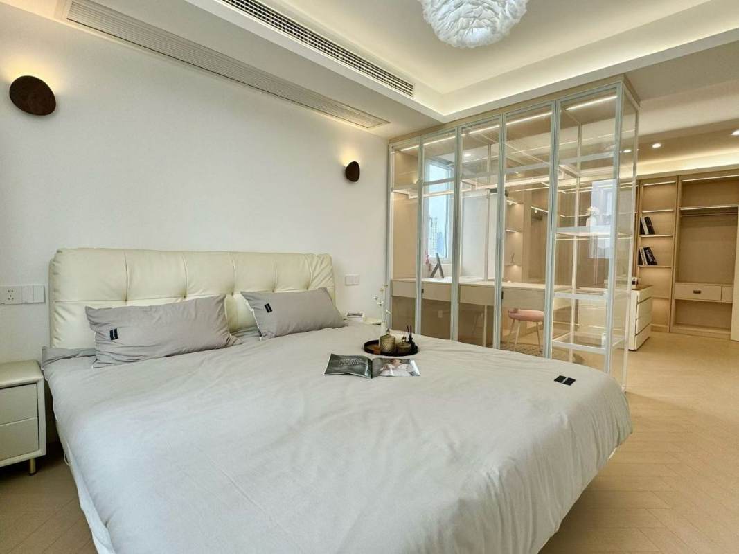 Housing image — Bedroom