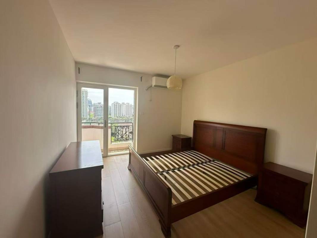 Housing image — Bedroom