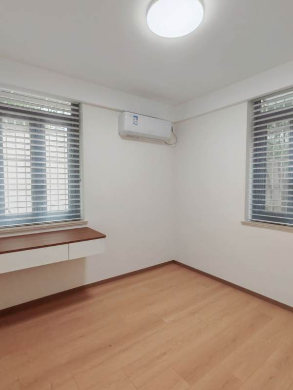 Housing image — Bedroom